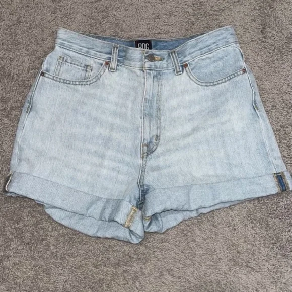 BDG Denim High Rise Mom Shorts - Picture 2 of 2